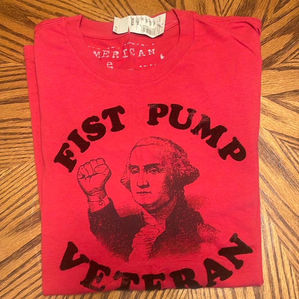 American Eagle short sleeve T size medium